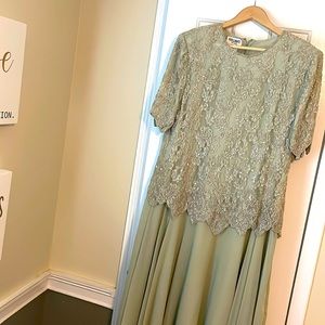 Mother of the bride dress - light green